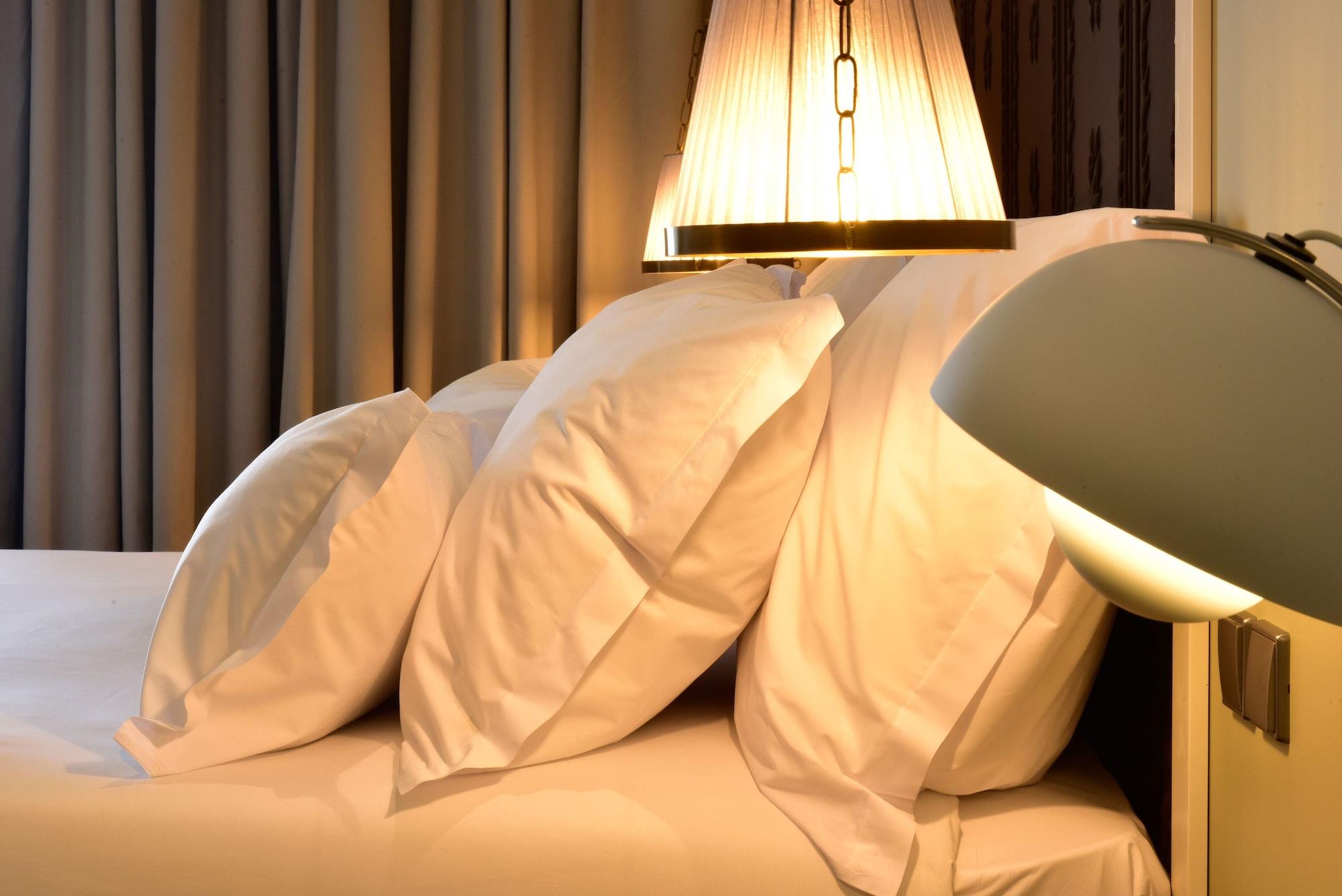 Pousada De Lisboa - Small Luxury Hotels Of The World Kültér fotó Silk pillowcase
