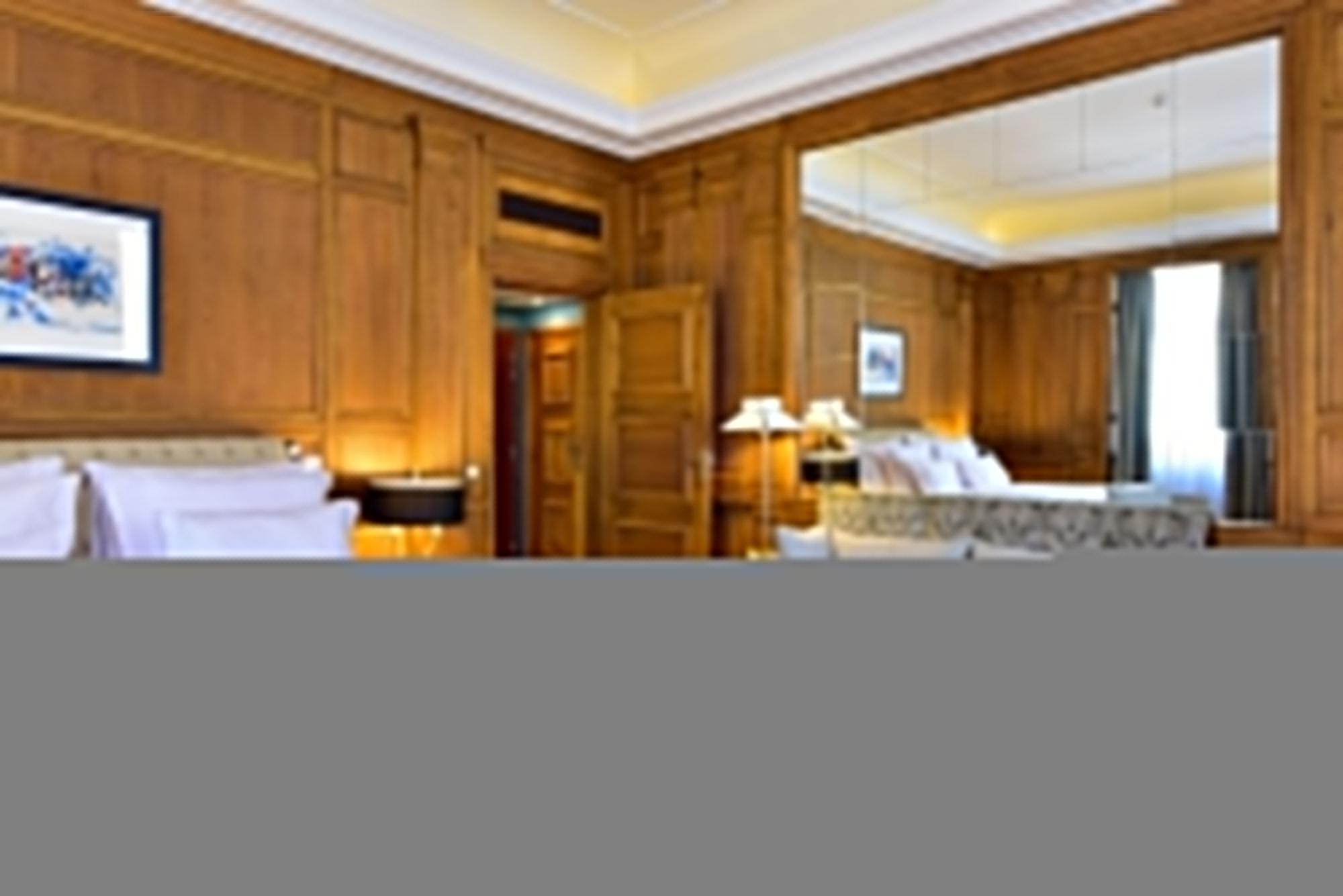 Pousada De Lisboa - Small Luxury Hotels Of The World Kültér fotó A room at the hotel
