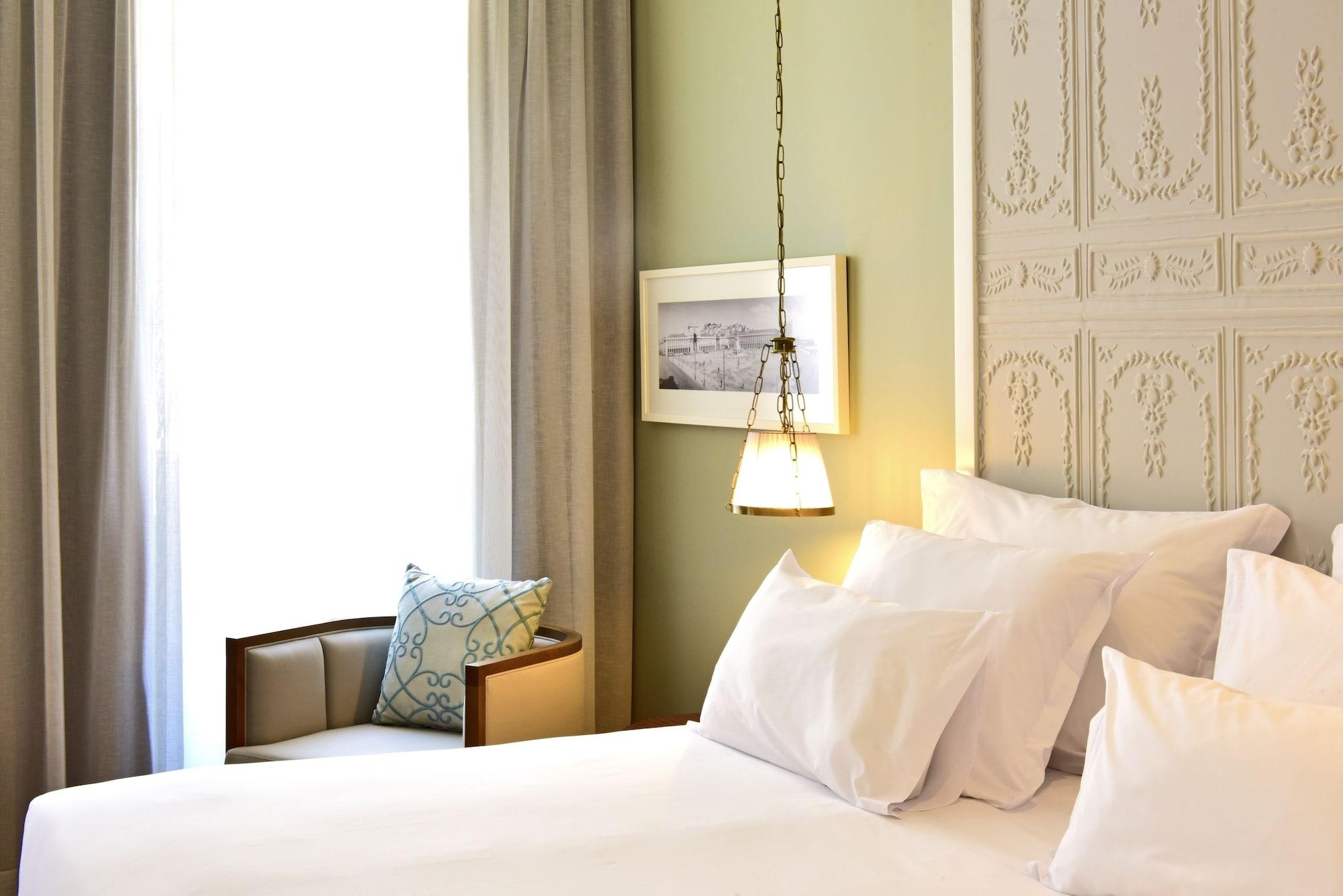 Pousada De Lisboa - Small Luxury Hotels Of The World Kültér fotó A room at the hotel