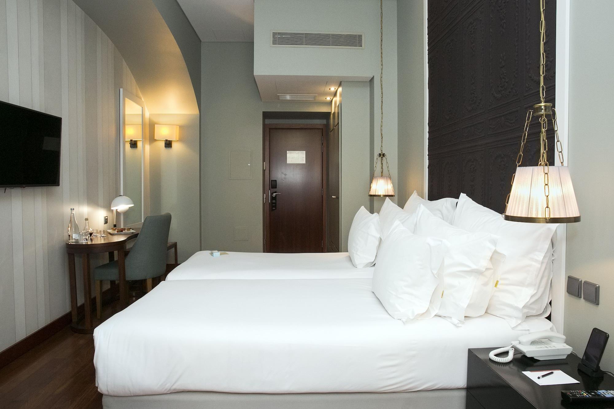 Pousada De Lisboa - Small Luxury Hotels Of The World Kültér fotó A room at the hotel