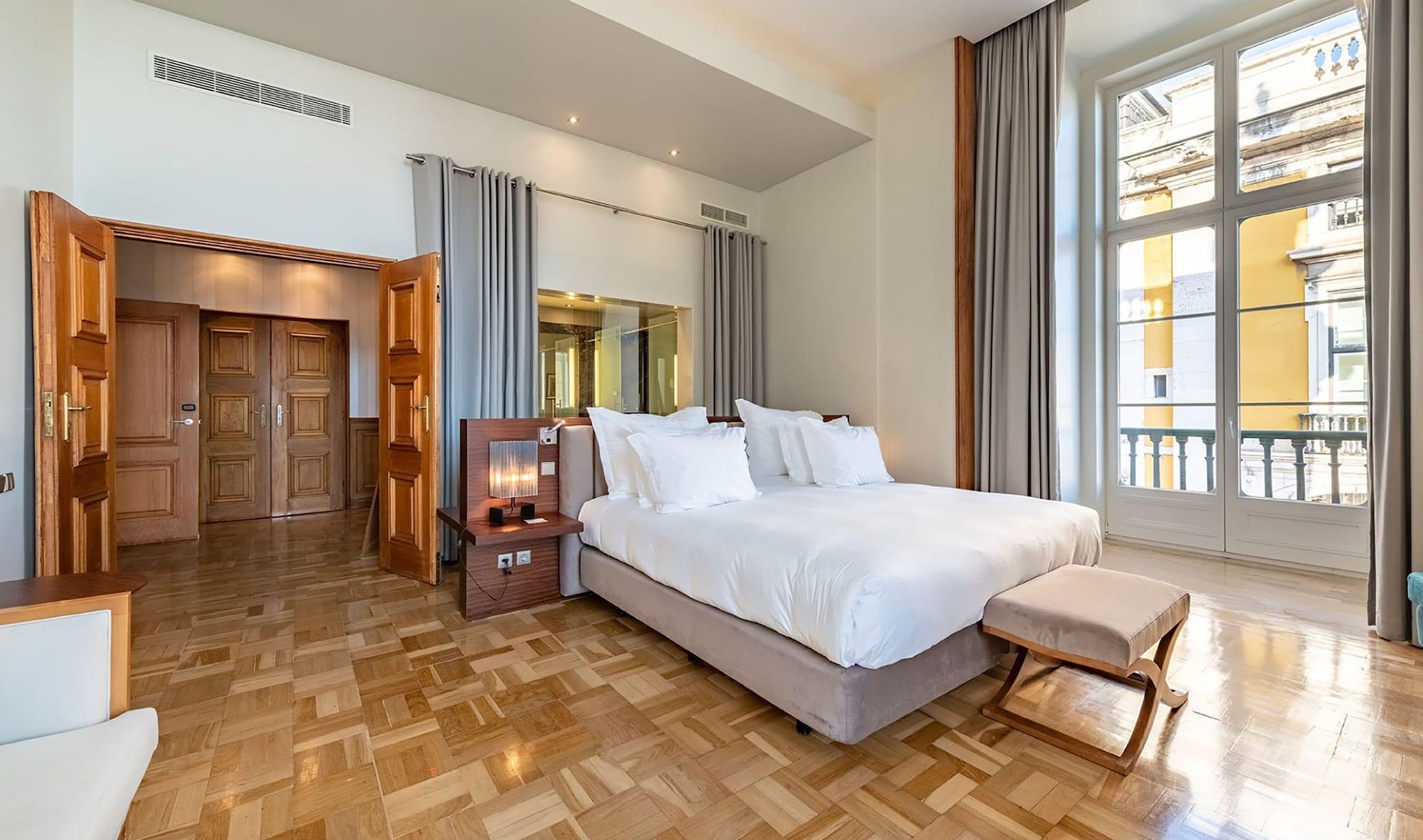 Pousada De Lisboa - Small Luxury Hotels Of The World Kültér fotó A bedroom at the hotel