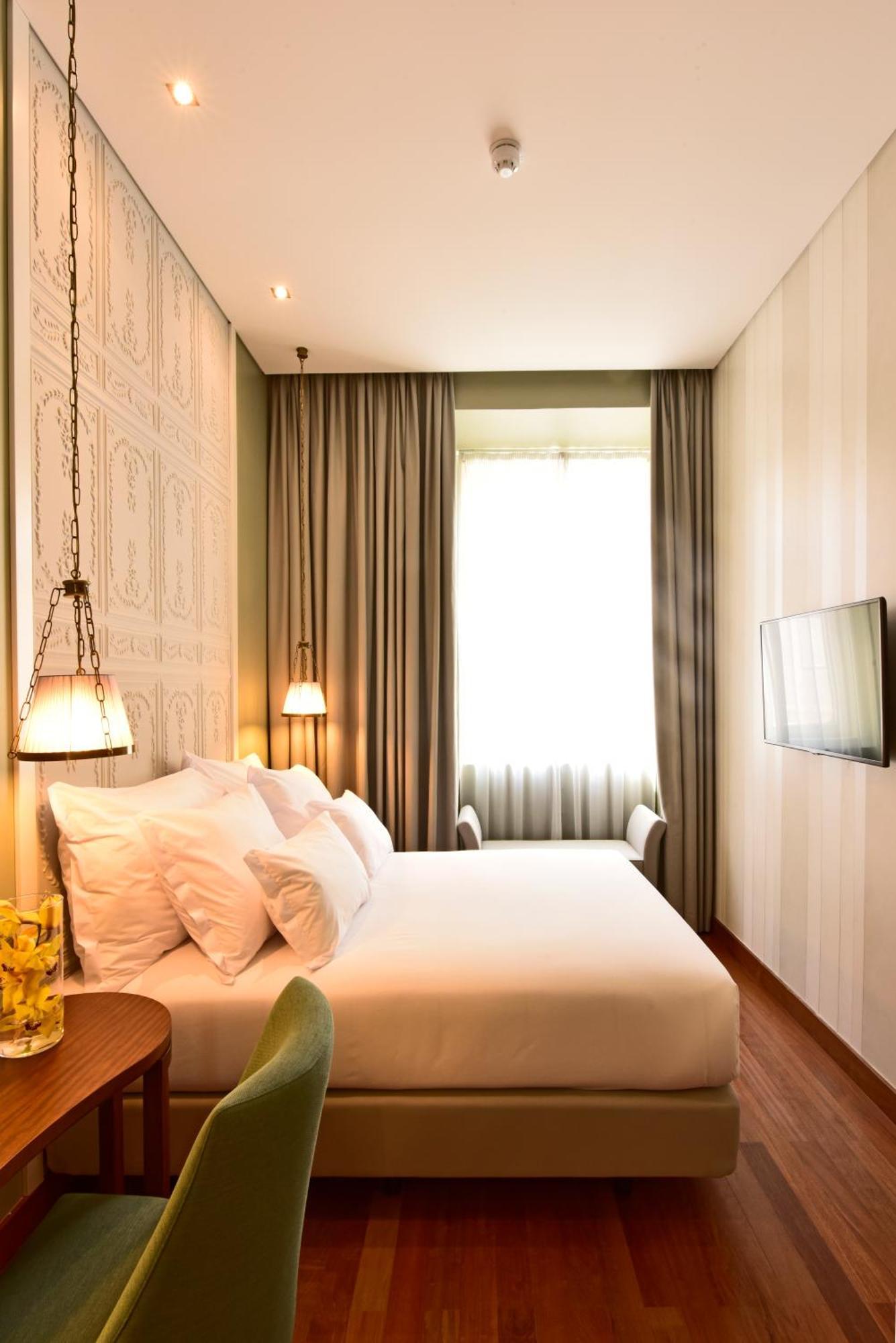 Pousada De Lisboa - Small Luxury Hotels Of The World Kültér fotó A room at the hotel