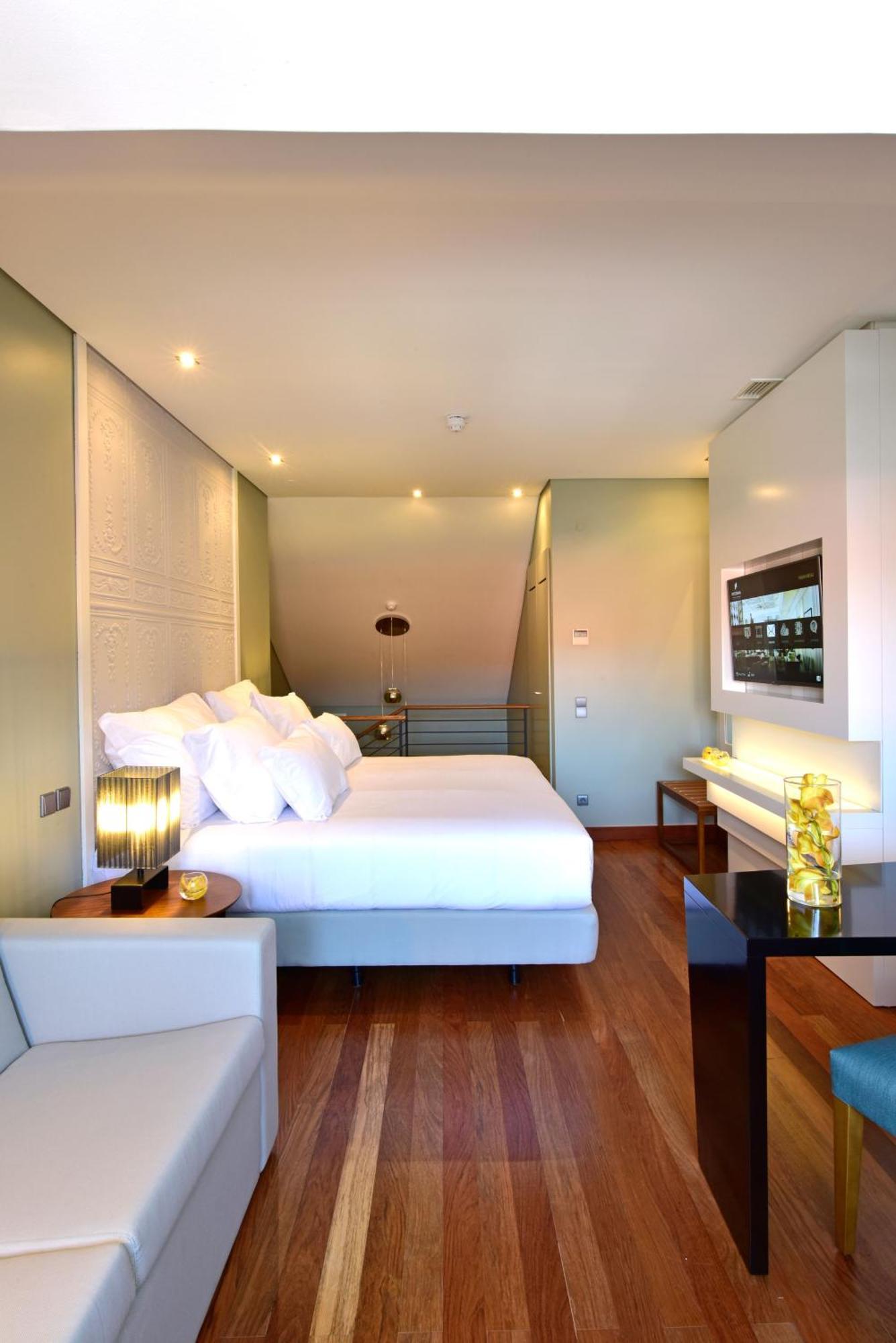 Pousada De Lisboa - Small Luxury Hotels Of The World Kültér fotó A room at the hotel