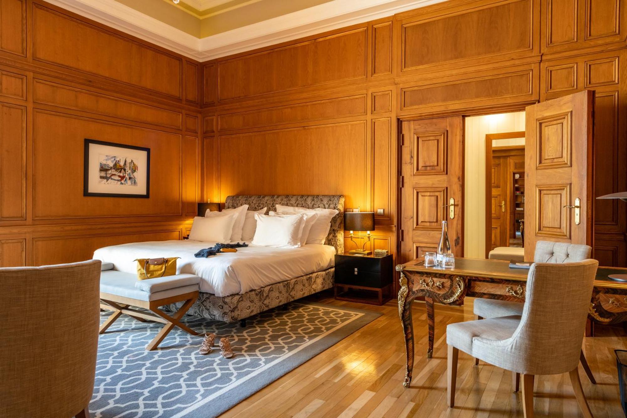 Pousada De Lisboa - Small Luxury Hotels Of The World Kültér fotó A bedroom at the hotel